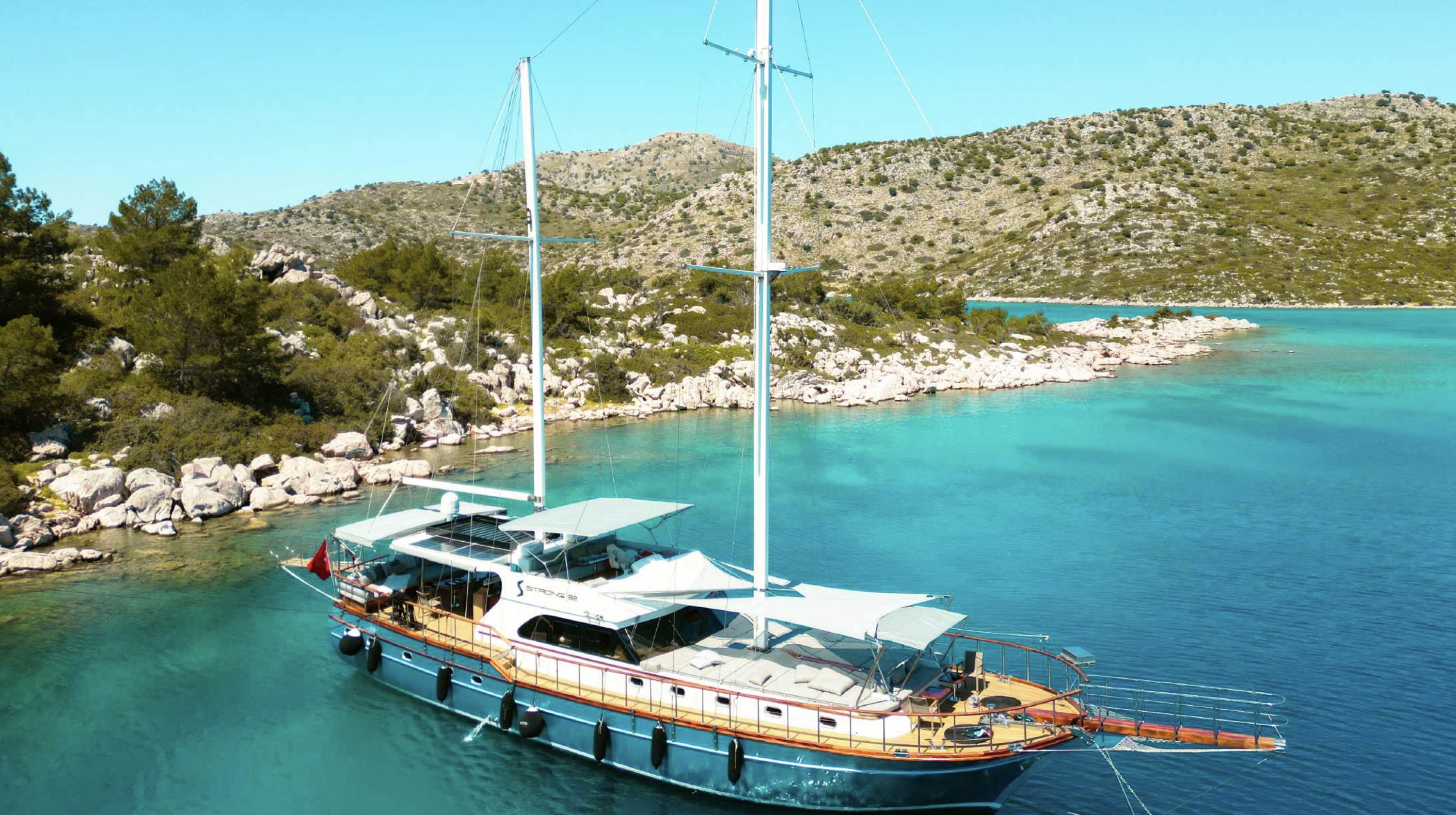 yacht
